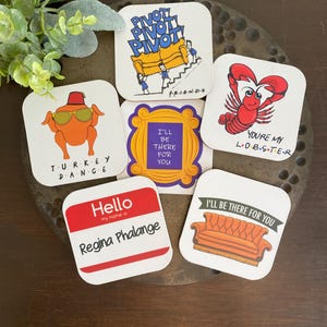 Juego de posavasos inspirados en Friends, posavasos divertidos de la serie Friends, regalo para los fans de Friends, el de los posavasos más bonitos, juego de posavasos con frases de la serie Friends.