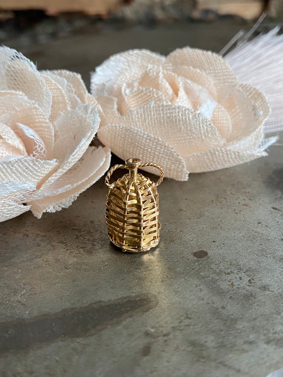 Vintage 18kt Yellow Gold Handwoven Wine Jug Charm,