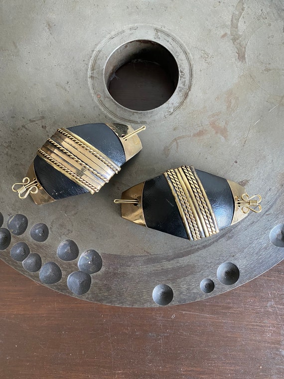 Vintage Leather & Brass Hair Barrette, 70s Hair Barrette, Vintage Ponytail Holder Stick Slide, Leather Hair Clip, Boho Hair Clip,Pony Holder