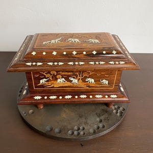 Vintage Indian Rosewood Elephant Inlay Box, Boho Decor, Elephant Jewelry Box, Indie Home Decor, Elephant Lover, Global Decor
