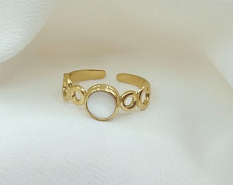 bague Lou en acier inoxydable et nacre blanche by Ibaliacréation