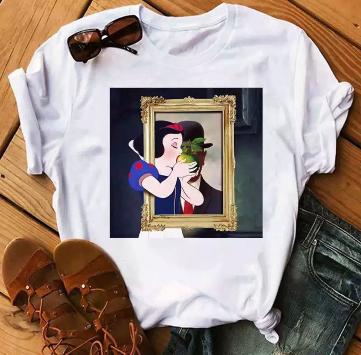 Discover Prinzessin Schnee meme T-Shirt