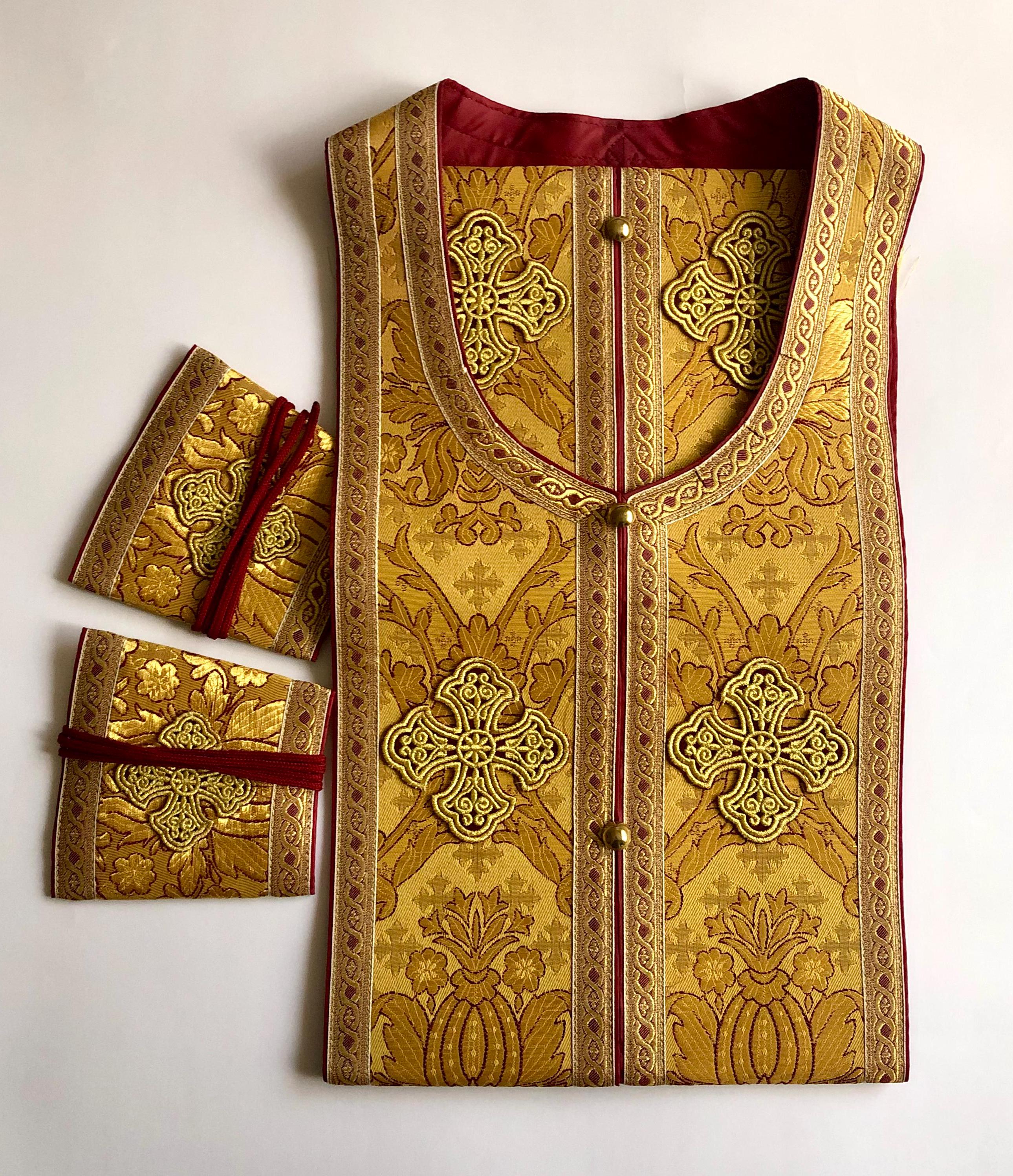 Priest's Yellow Gold Holy Communion Set Crafted With Brocade, Greek ...