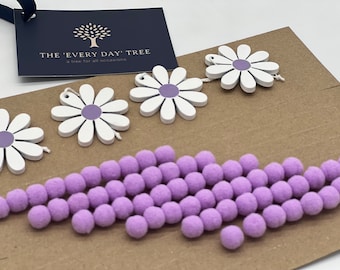 Daisies, but different!  - 10 wooden daisy shapes but with alternative coloured centres