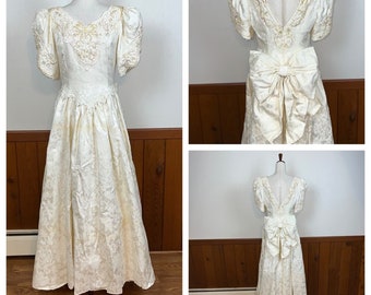 Gorgeous Vintage 1980s Jessica McClintock Brocade Wedding Gown!