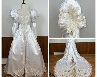 ¡Precioso vestido de novia estilo vestido de fiesta Demetrios vintage de los años 90!