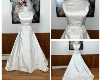 Elegant Vintage Y2K Oleg Cassini Ivory Satin Wedding Gown!