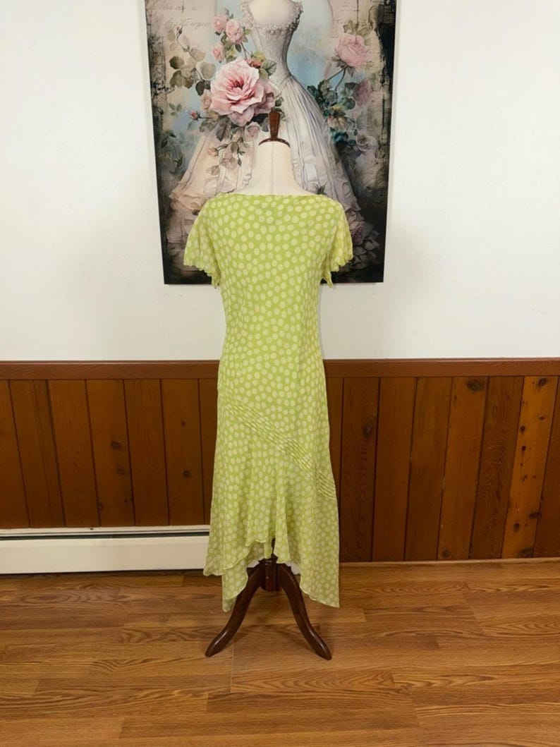 Hübsches Vintage 90er Jahre Adrianna Pall Seidengrünes Polka Dot Asymmetrisches Kleid Bild 6