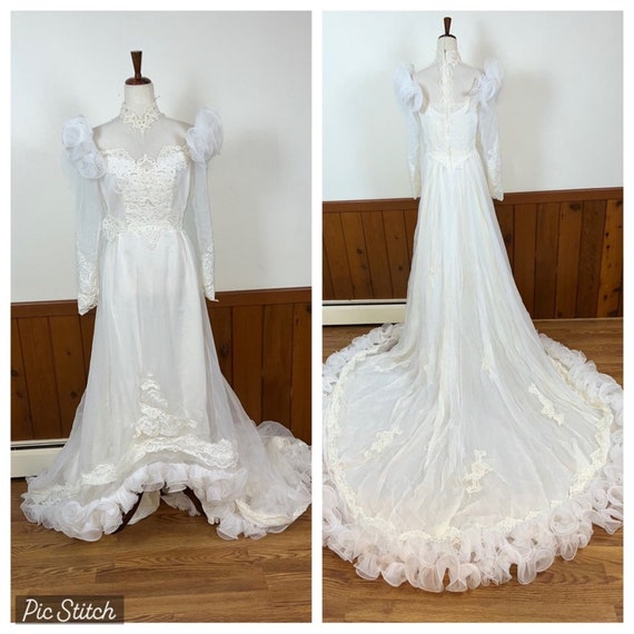 Gorgeous Vintage 1970s Mori Lee Ruffled Wedding Go