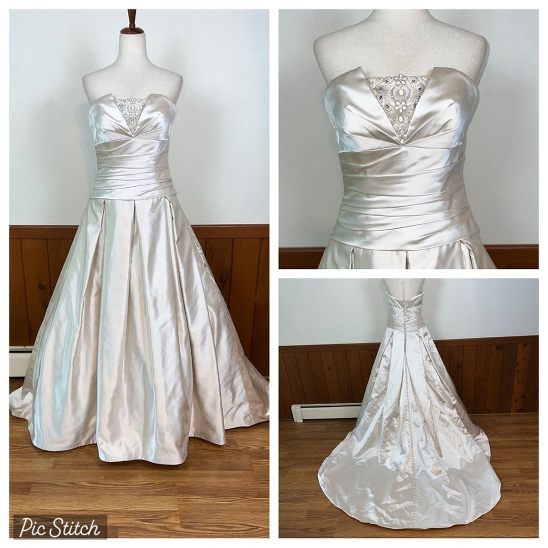 White/Green Satin Bridal Thobe II