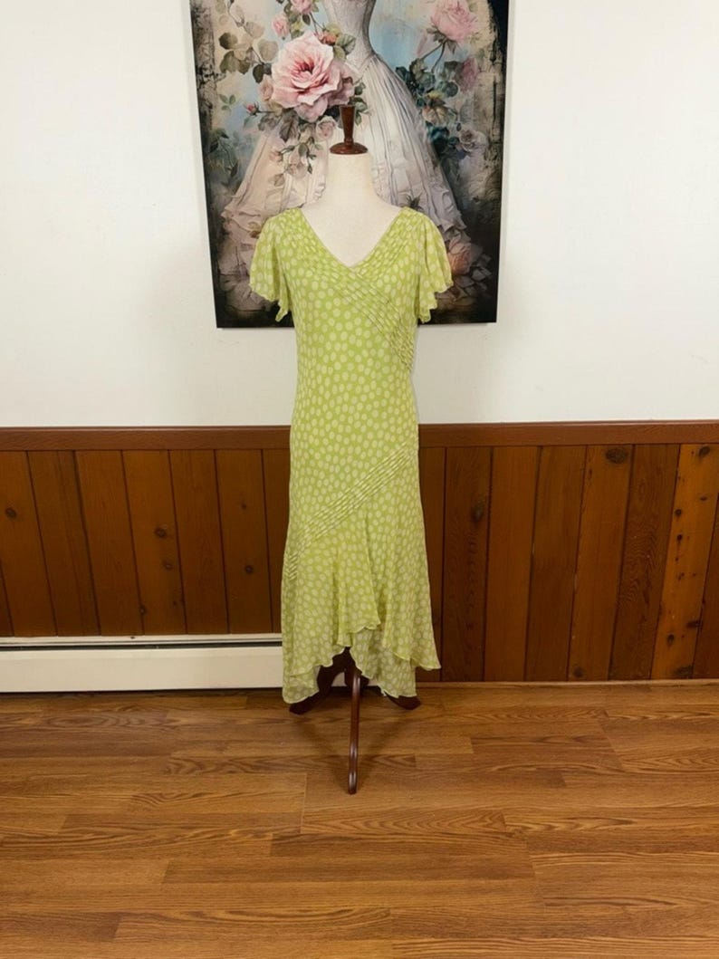 Hübsches Vintage 90er Jahre Adrianna Pall Seidengrünes Polka Dot Asymmetrisches Kleid Bild 2