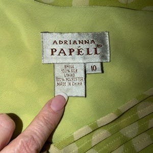 Hübsches Vintage 90er Jahre Adrianna Pall Seidengrünes Polka Dot Asymmetrisches Kleid Bild 7