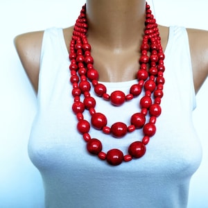 Red statement bead necklace,Large wooden necklace,Wood bead necklace,Chunky bead necklace,Wood necklace,Gift for her,Necklace for mom,Gifts
