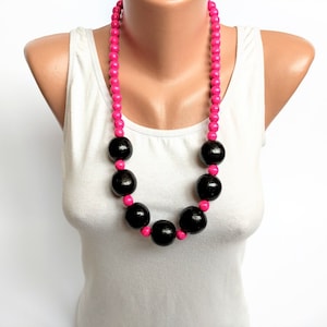 Roze zwarte kralen ketting, lange kralen ketting, dikke houten kralen ketting, houten ketting, houten kralen ketting, houten ketting, houten sieraden