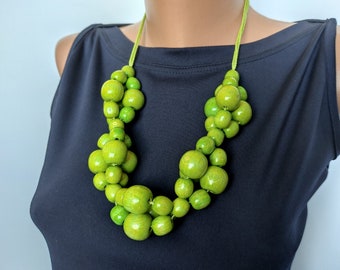 Green bead necklace for women,Chunky wooden beaded necklace,Wood bead necklace,Large wood bead necklace,Green Bold necklace,Wood necklace,