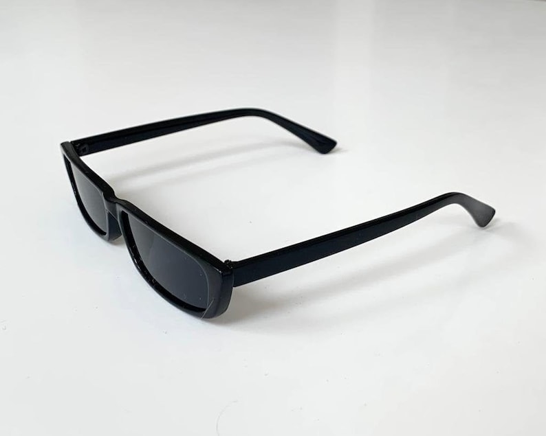 Vintage Frame Cat Eye Sunglasses Black Lens Retro Narrow Hip Hop Fashion Wide 90s Clear Rapper Party Gold Mens Womens Unisex Rounded