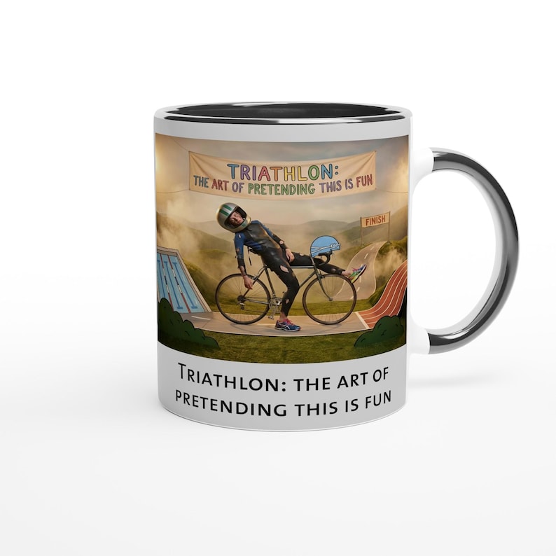 Taza de triatlón • “Triatlón: el arte de...” • Regalo divertido para triatletas • Humor sobre el entrenamiento de Ironman • Taza de café para atletas de resistencia imagen 5