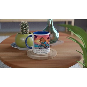 Taza de triatlón • “Triatlón: el deporte que arruina...” • Regalo divertido para triatletas • Humor sobre el entrenamiento de Ironman • Taza de café para atletas de resistencia imagen 4