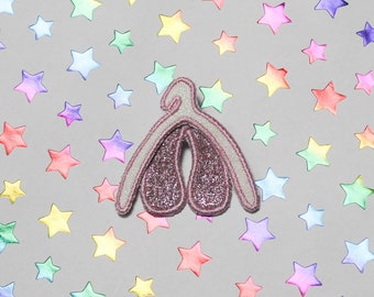 Broche de clítoris brillante La joya instructiva de caramelo comprometida tela ginecológica crema lentejuelas arco iris rosa suave bordado en Francia
