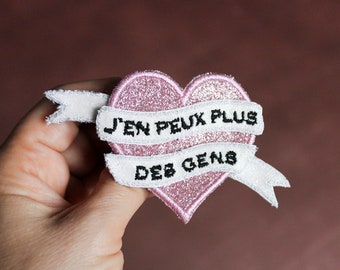 Heart brooch I CAN&#39;T LONGER with PEOPLE spirit tattoo soft pink sequins white ribbon sequins rainbow embroidered message made in France