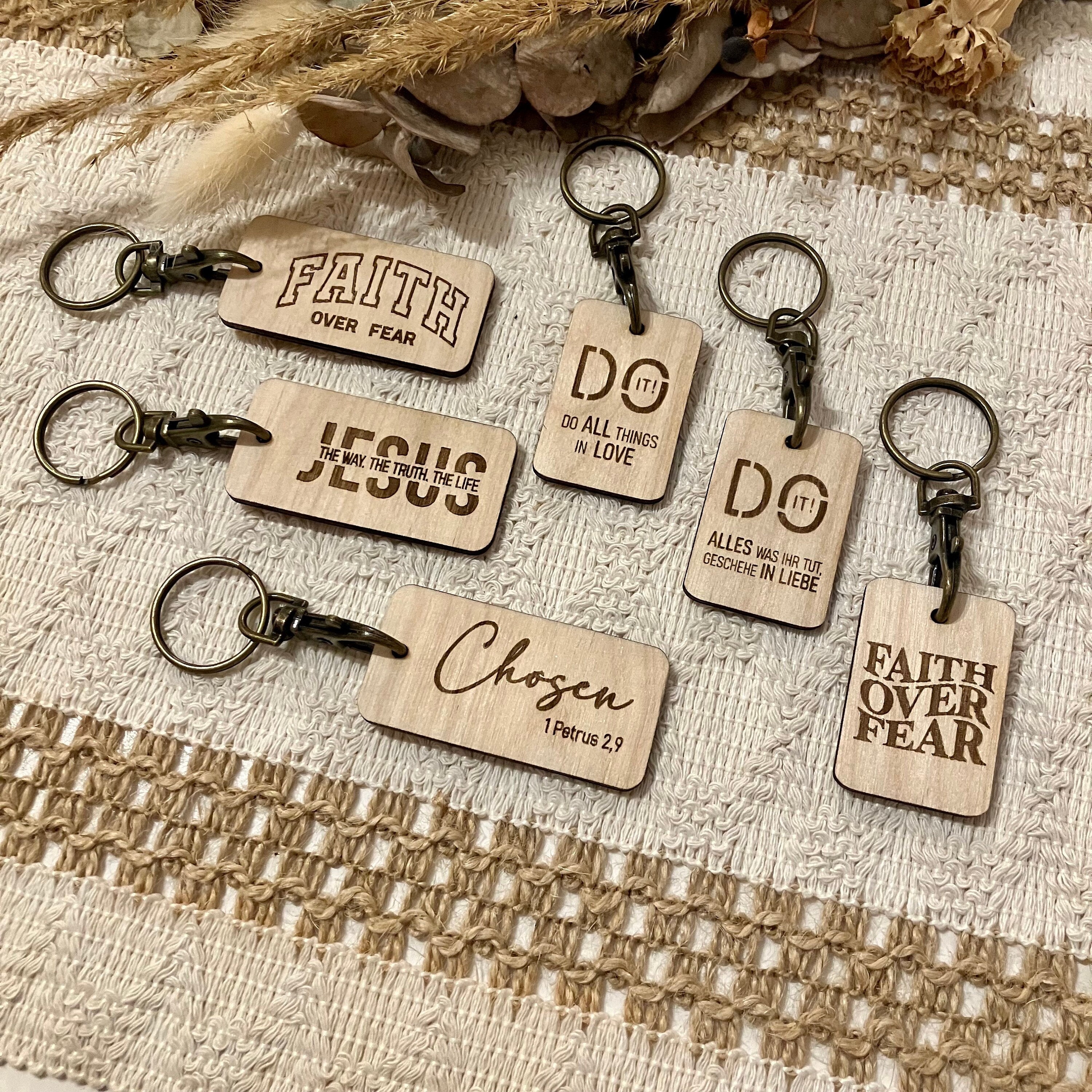 Christlicher Filz-Schlüsselanhänger „Praise The Lord“ – Mit Fisch-Symbol, Ca. 13,5x3 Cm | Geschenkidee Für Gläubige