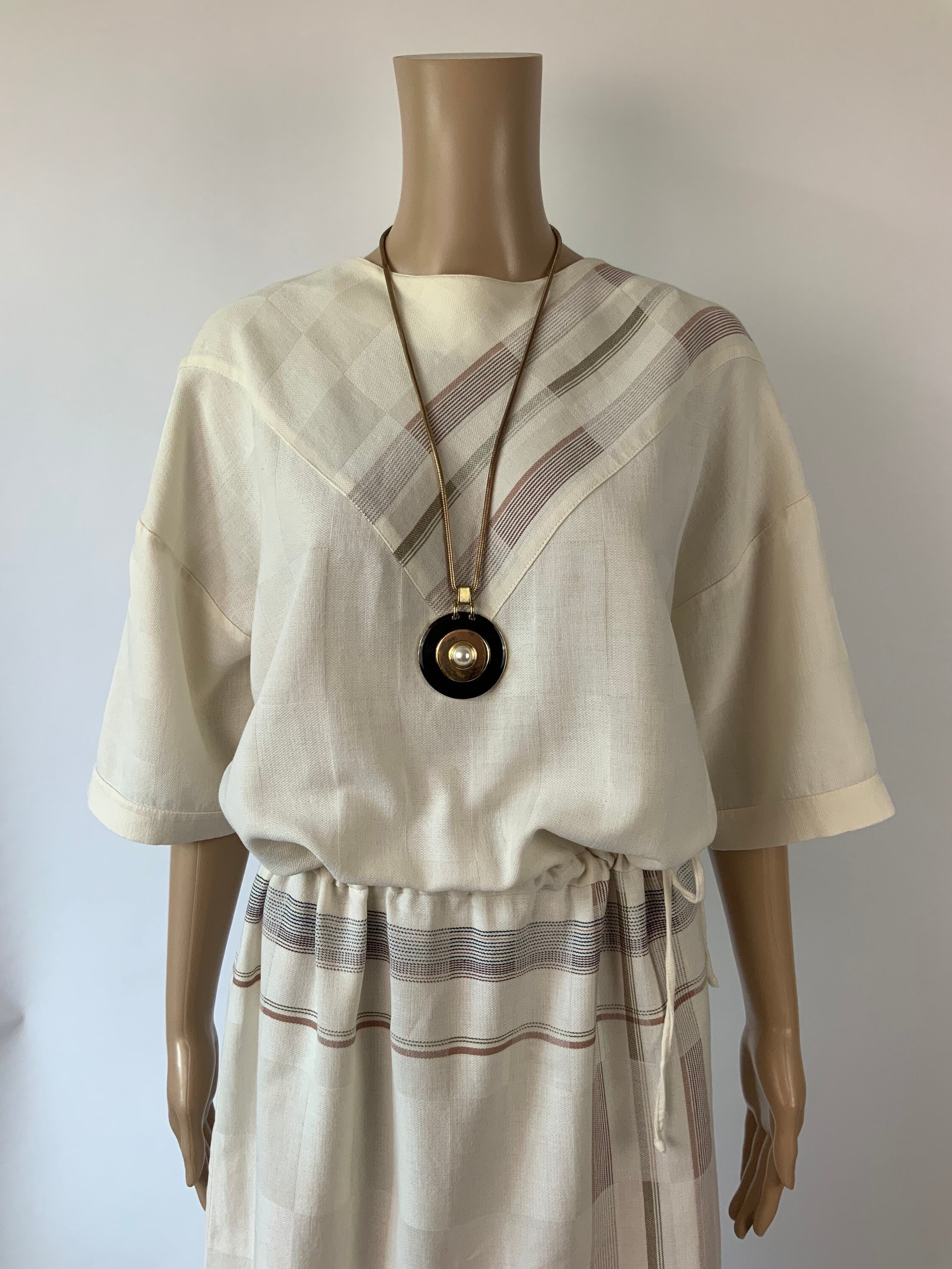 AROLA 1970's Vintage White Cotton Dress / Minimalist Summer Dress