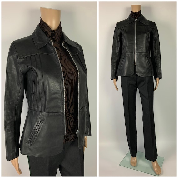 Vintage 70s Black Leather Motorbike Jacket / Chic Fitted Short