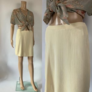 Vintage Knit Mini Skirt / 1990s Creamy White Viscose / Size M / Made in Italy