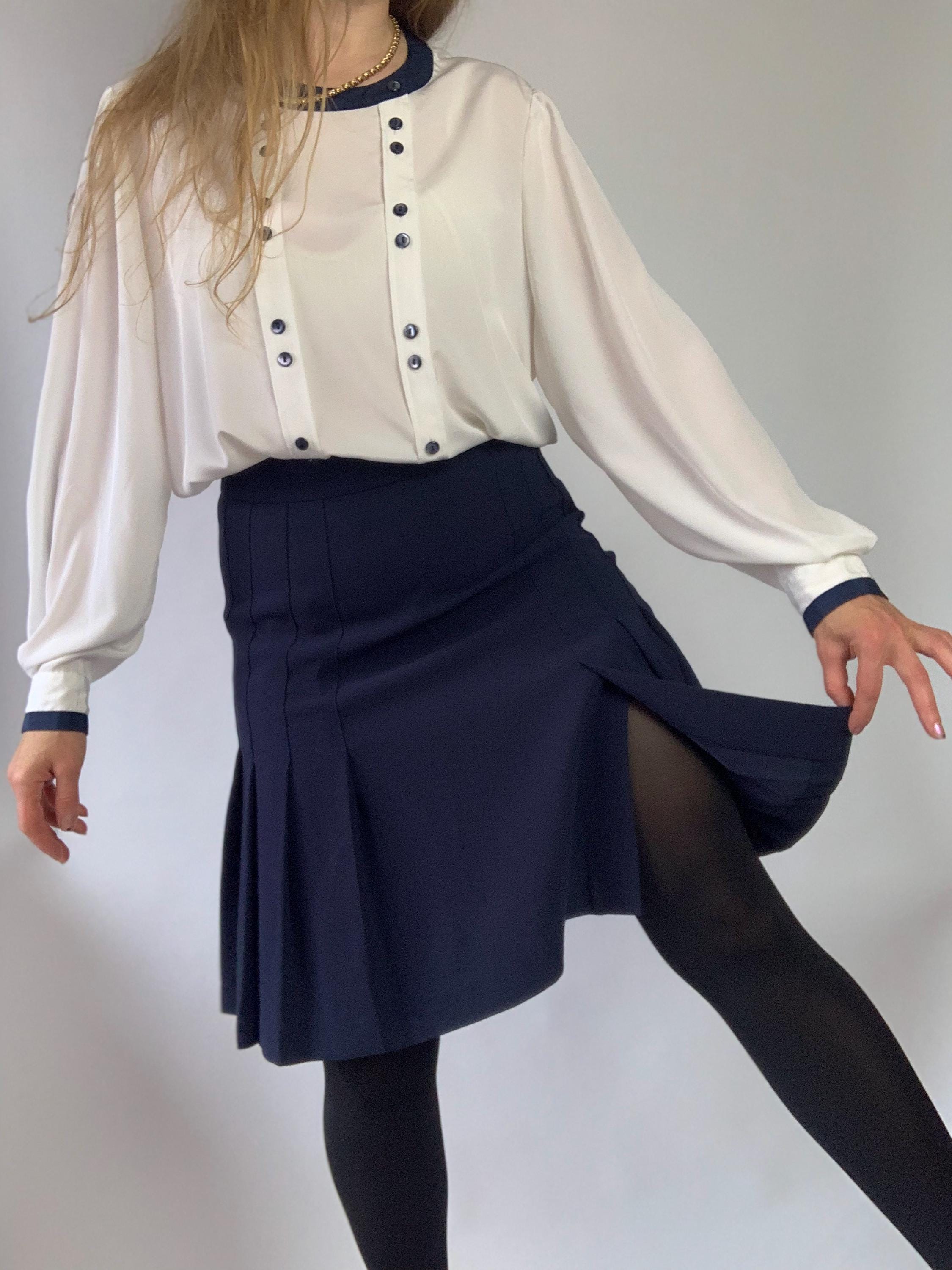 DKNY Vintage Navy Blue Pleated Preppy School Skirt | Front Slit