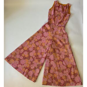 Vintage 1960&#39;s Wide Leg Floral Sleeveless Jumpsuit / Pink Flower Power Cotton Romper / Sixties Chic Boho Summer Overall / Size XS - S
