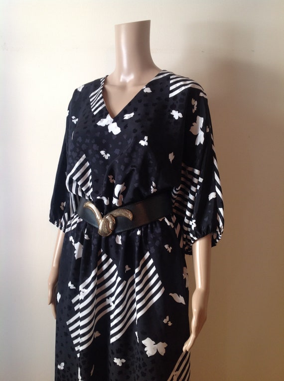 Black White Graphic Print Dress, Stripes Batwing F