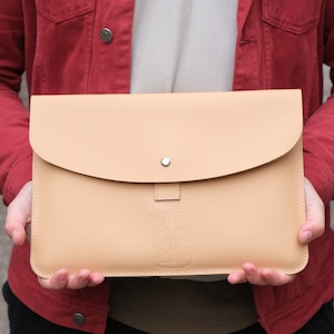 Personalized leather laptop sleeve, Slim cover for MacBook Air 13 M1, MacBook 2020 Sleeve, MacBook Pro 15 inch, 13 inch MacBook Pro Cover