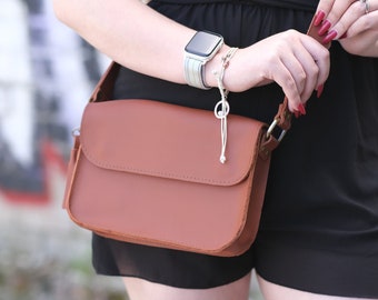 Personalized Leather Crossbody Bag / Women Shoulder Bag / Leather Tote Bag / Vintage style bag / Small leather handbag / Cross Body Bag Gift