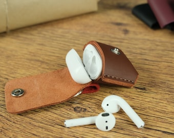 Engraved Leather AirPods Case, Personalized AirPods 1/2 Cover
