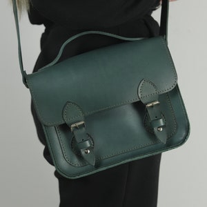 Gepersonaliseerde lederen schoudertas / Crossbody leren tas / leren tas / leren tas dames / kerstcadeau voor haar / leren tas