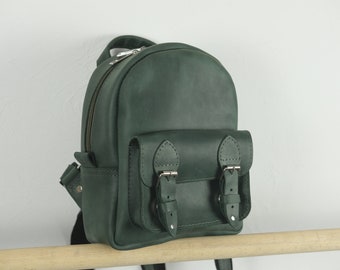 Mini mochila de cuero personalizada para mujer / Mochila de cuero / Hecha en Ucrania / Regalos de Navidad / Mochila urbana / Mochila de cuero vintage