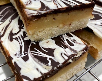 Millionaires Shortbread | 8 Slices | Homemade Caramel | Sweet Gift Box