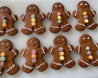 8 decorated Gingerbread Men