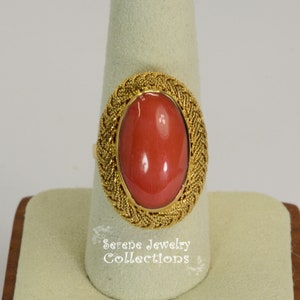 Red Coral 18k Gold Ring Vintage Ring Size 7.75