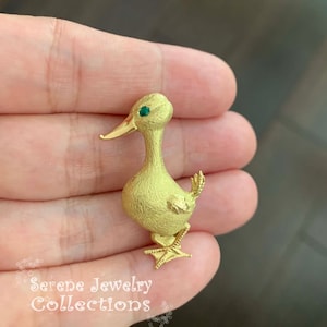 Emerald 18k Yellow Gold Duck Brooch Vintage