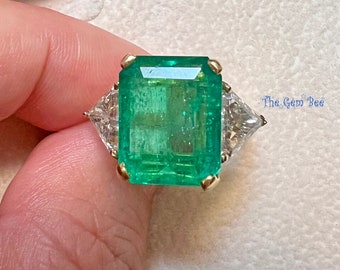 7.25CT GIA Colombian Emerald 1.8CT Trillion Cut Diamond 18k