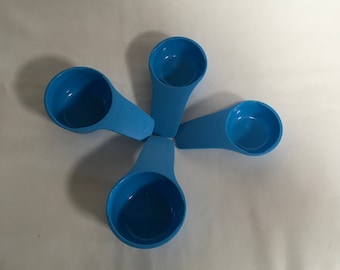 Tupperware Replacement Measuring Cups Curved Ergonomic  Embossed Raised Measurements 1/4 Cup 1/3 Cup 2/3 3/4  Baking Taffy Blue You Pick
