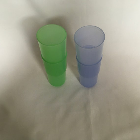 Tupperware Impressions Tumblers 18 Oz 2413 J Green Blue Stackable Stacking  Nesting Patio Pool RV Camping 2413 Set of 4 