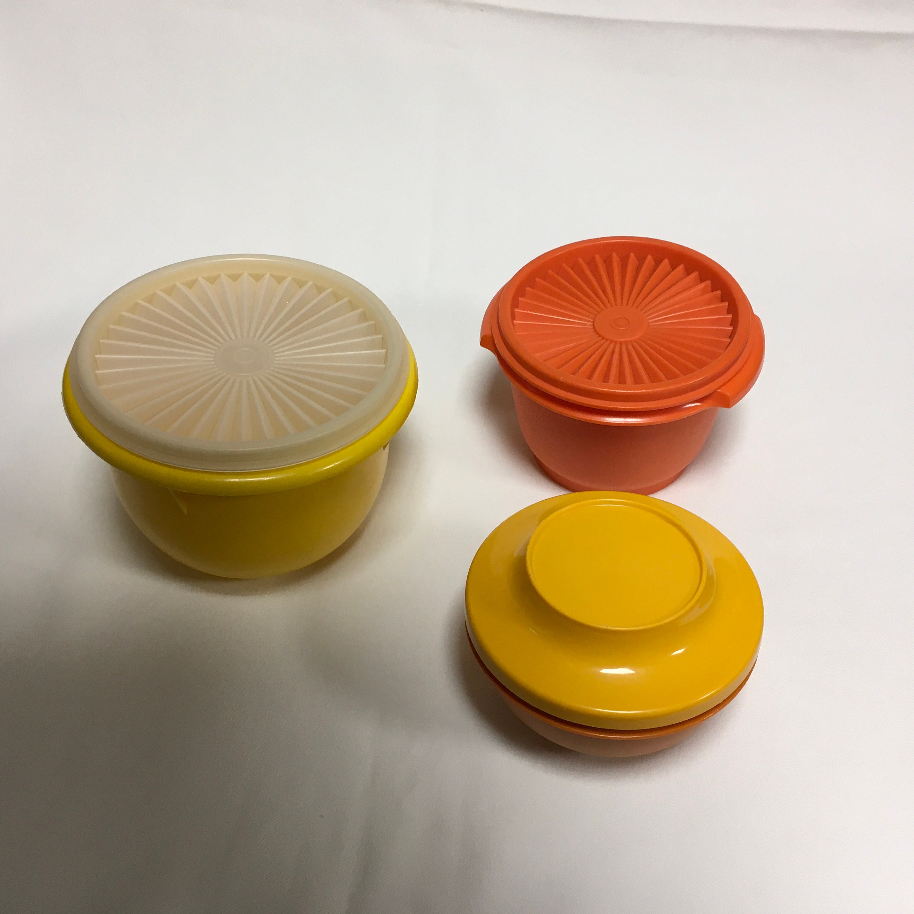 Vintage Set of 2 Orange and Yellow Tupperware Bowls 234 & 235 With Lids 227  and 228 