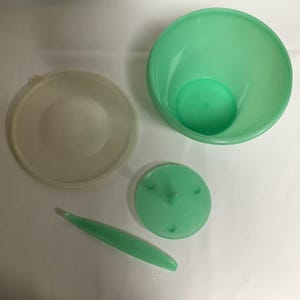 Vintage Tupperware Lettuce Crisp It Container And Corer Spike Jadeite Green Domed  Or Lilac Lid 680 679 Retro Kitchen 70s Kitchen You Pick