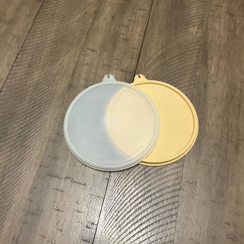 Tupperware 238 B Replacement Lids Seal Cover 5.5 “ Lot of 2 Wondelier ...