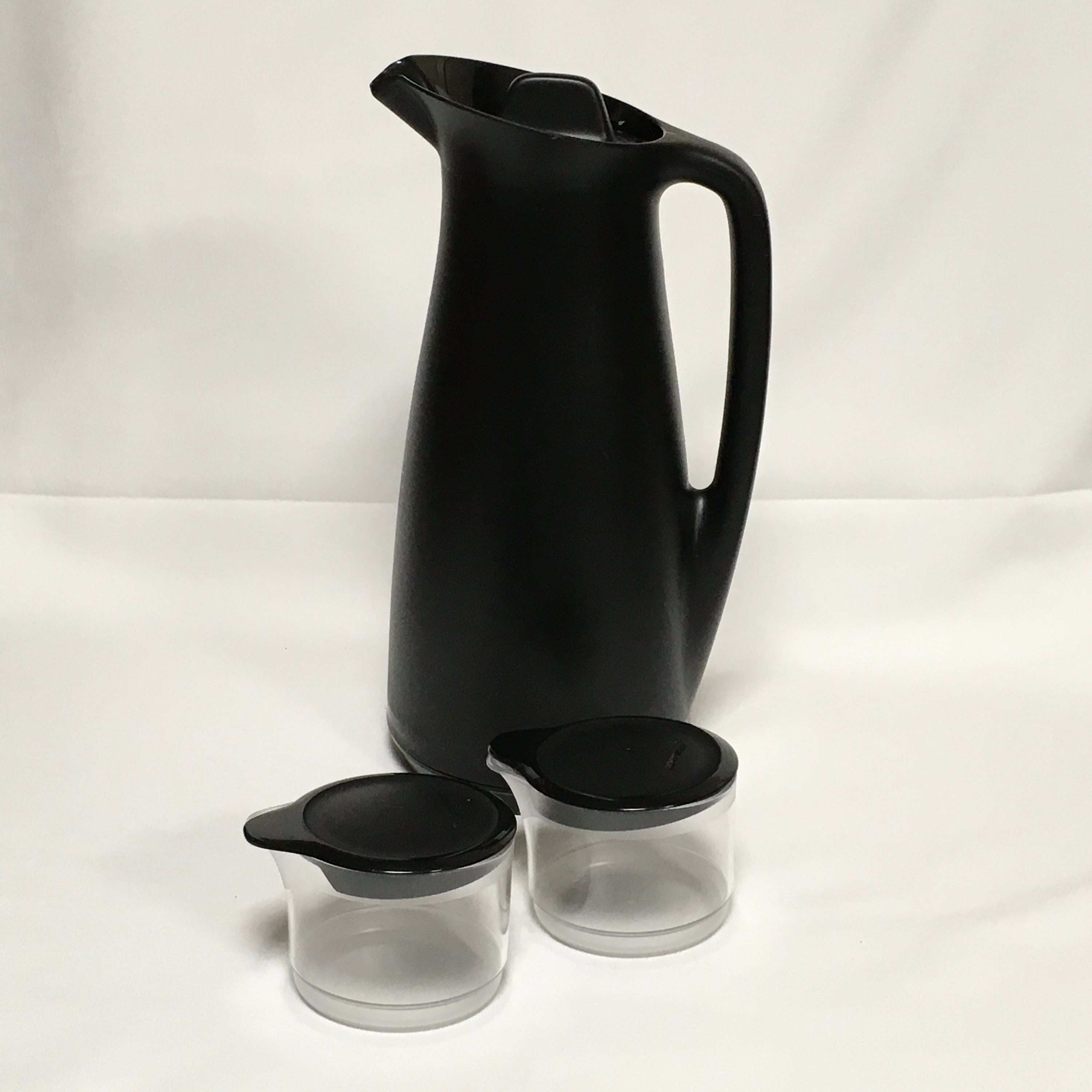 Tupperware Thermotup Thermos Thermo Pitcher Carafe Coffee Tea 1 L Black Hot  Cold Tabletop Cream Sugar Set Coffee Bar Modern Farmhouse Style 