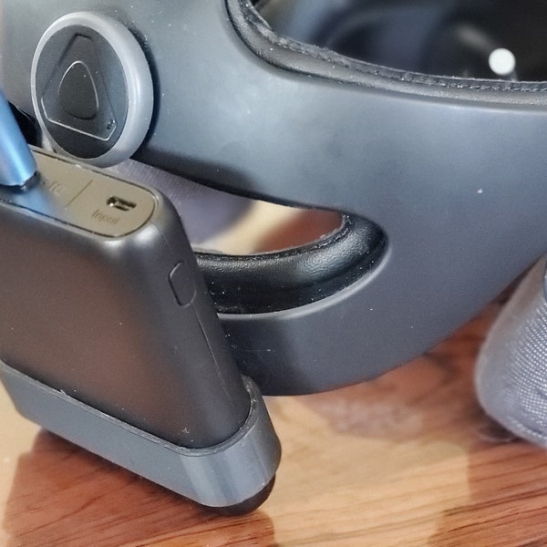 Oculus Quest DAS Anker Powercore 13000 battery clip