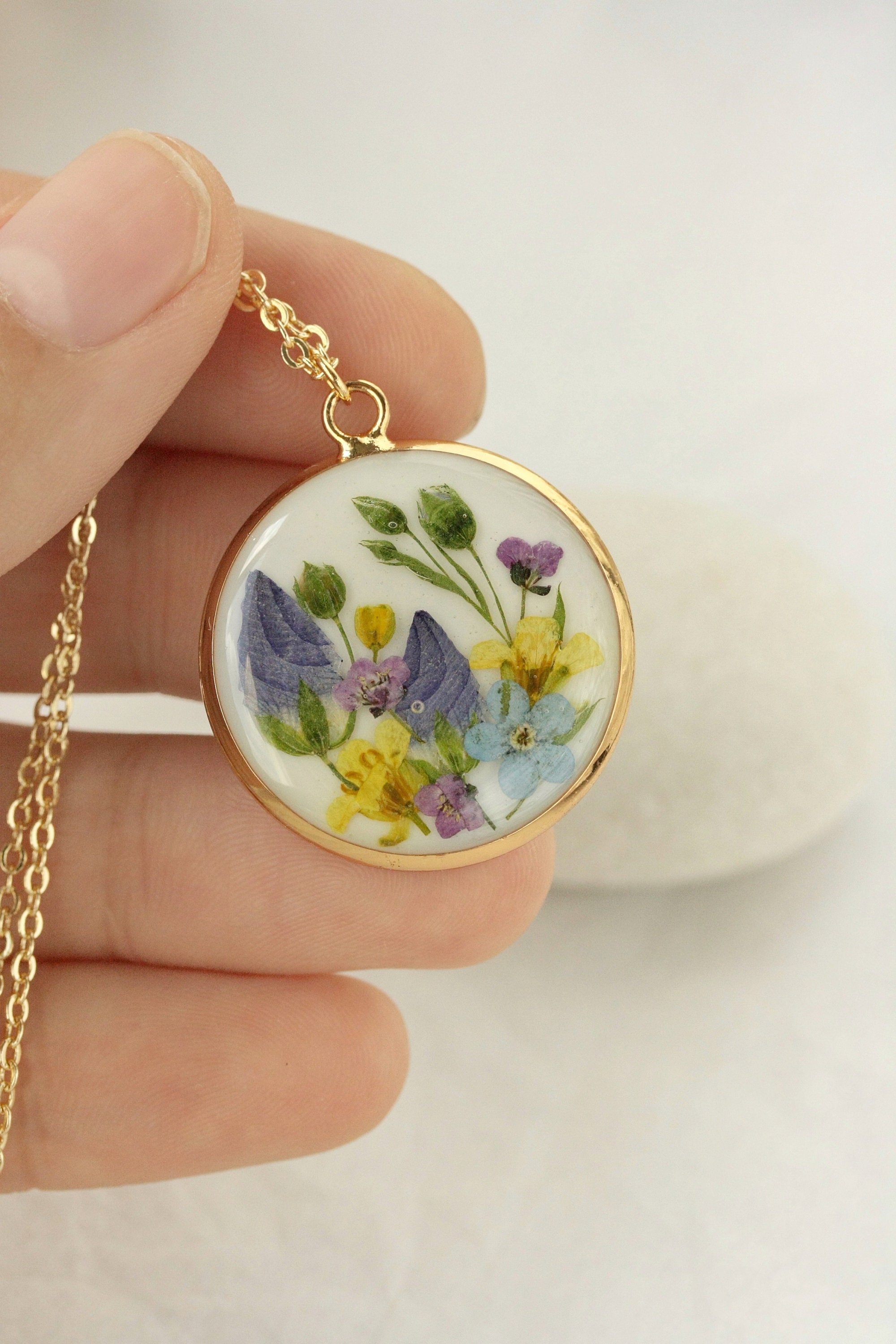 Pressed flower necklace. 14k gold resin necklace. Etsy