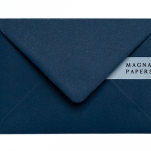 Premium marineblaue Umschläge 133 x 184 mm US A7 | 135g/m² Schwergewicht | Hochzeitseinladung Umschläge, Verlobung, Save the Date & Party lädt ein
